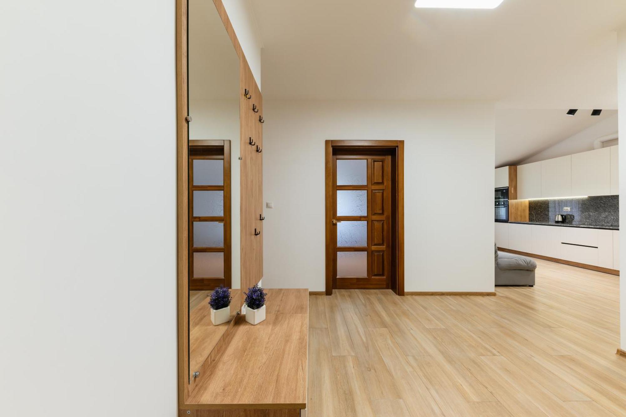 Luxury Apartments Uzhorod Esterno foto