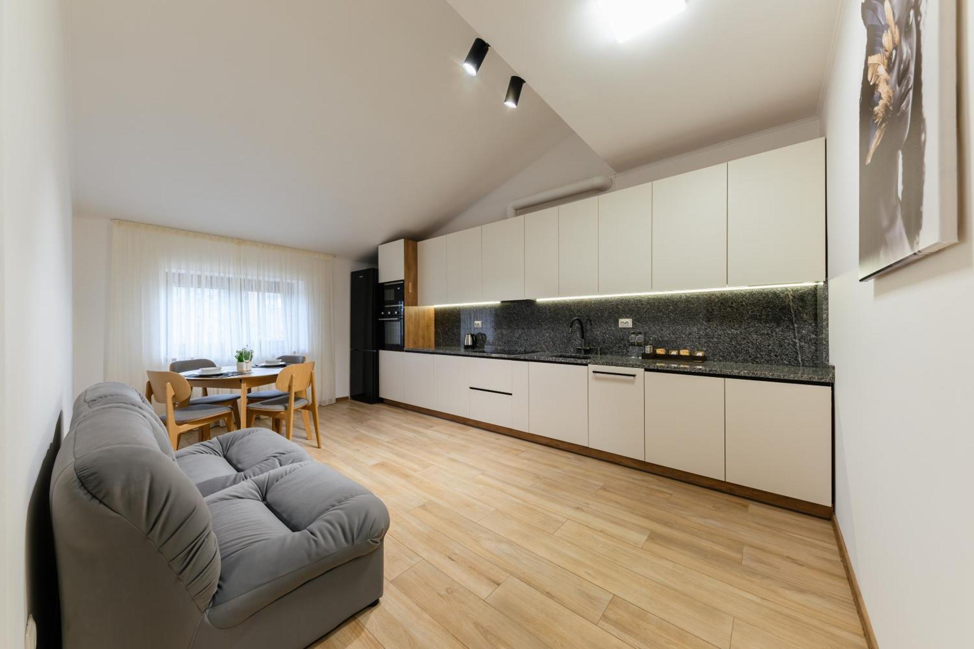 Luxury Apartments Uzhorod Esterno foto