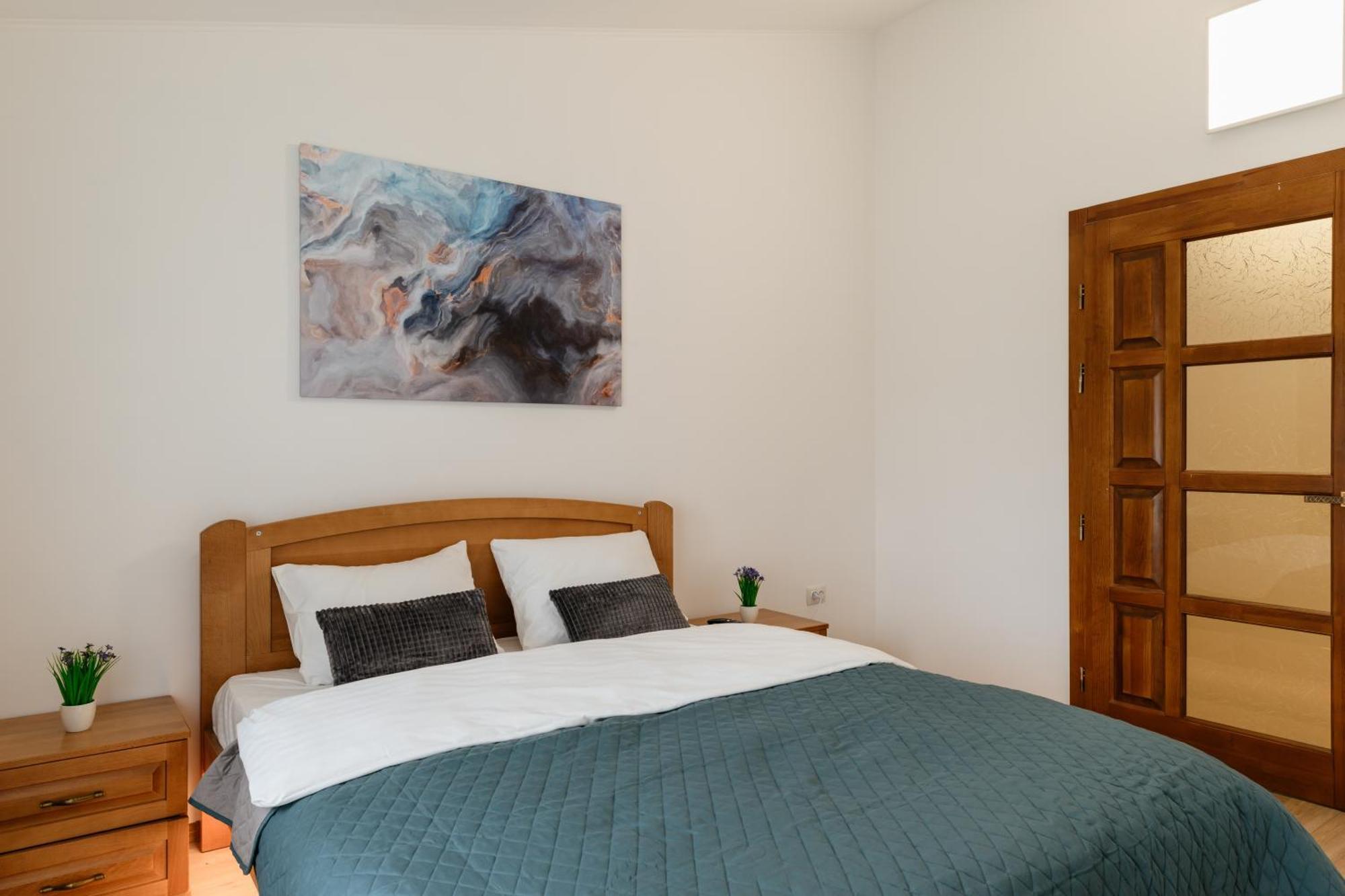 Luxury Apartments Uzhorod Esterno foto