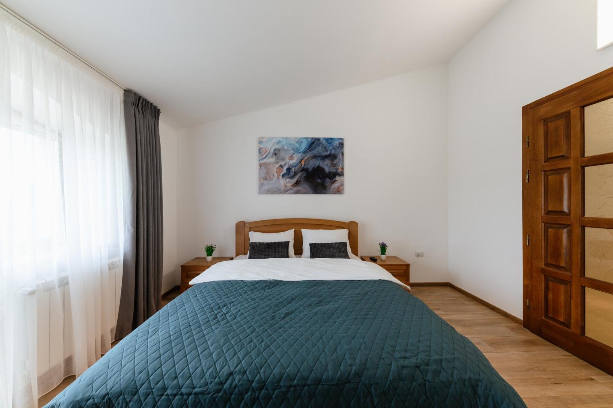 Luxury Apartments Uzhorod Esterno foto