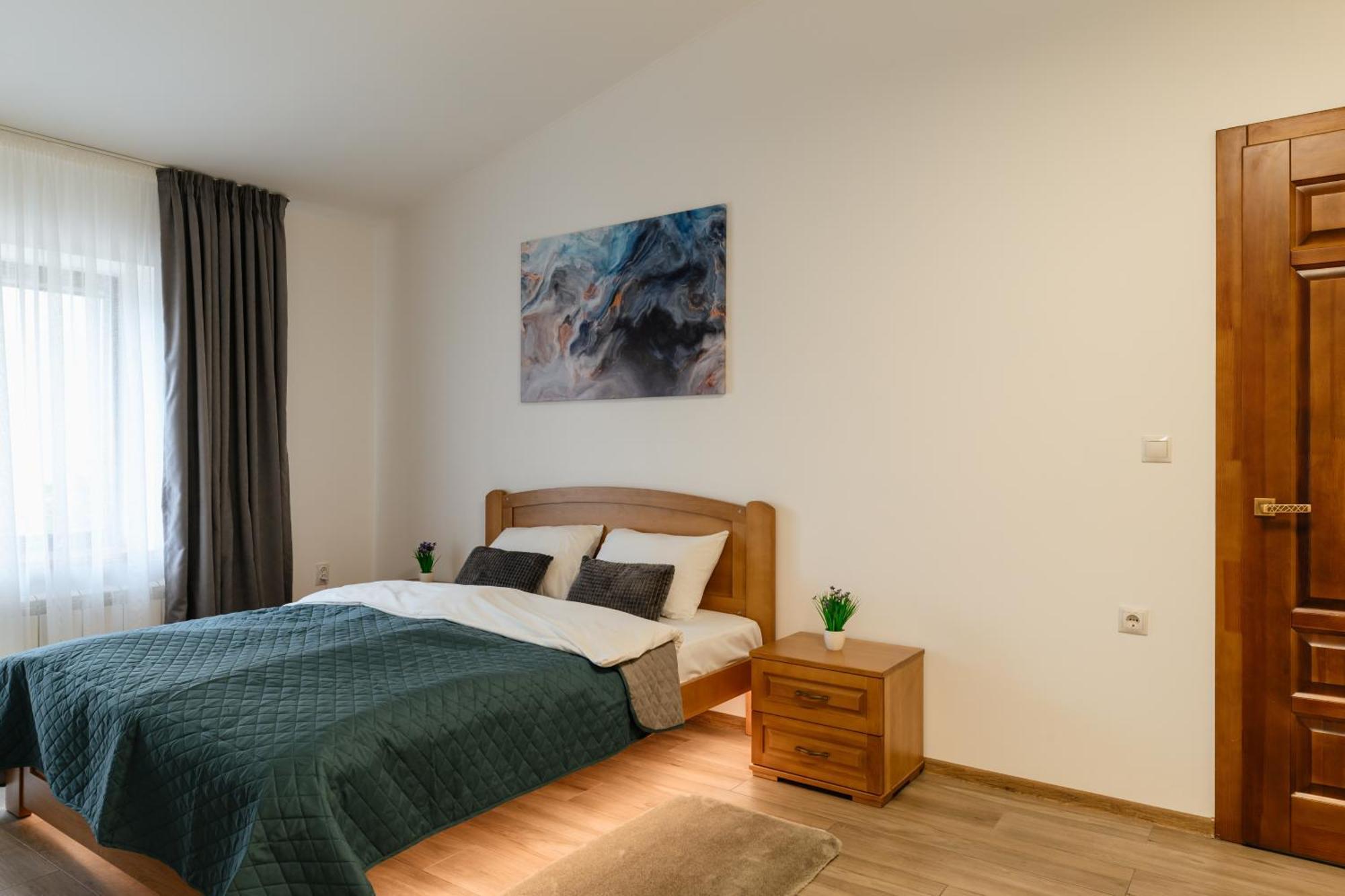 Luxury Apartments Uzhorod Esterno foto
