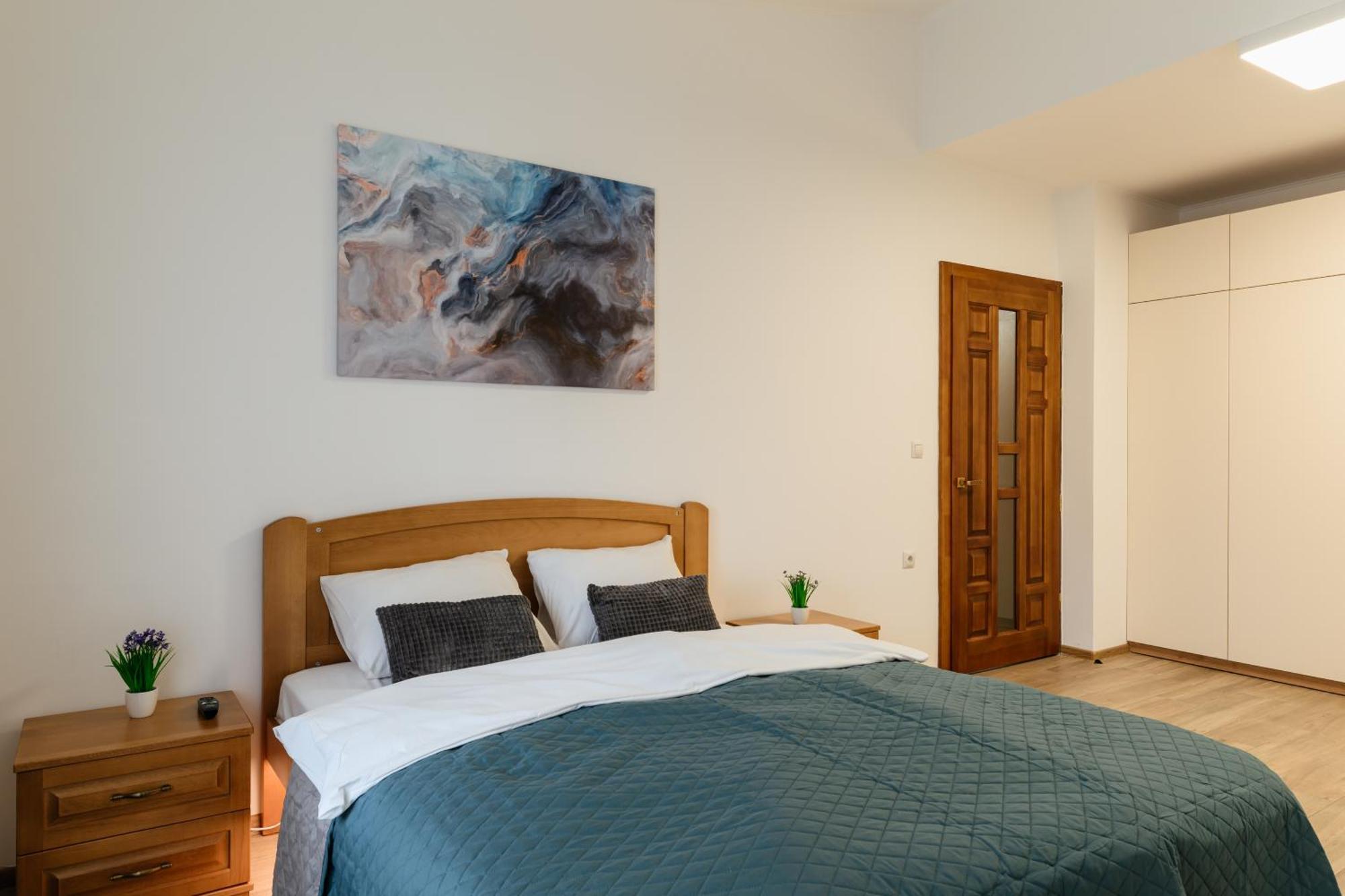 Luxury Apartments Uzhorod Esterno foto