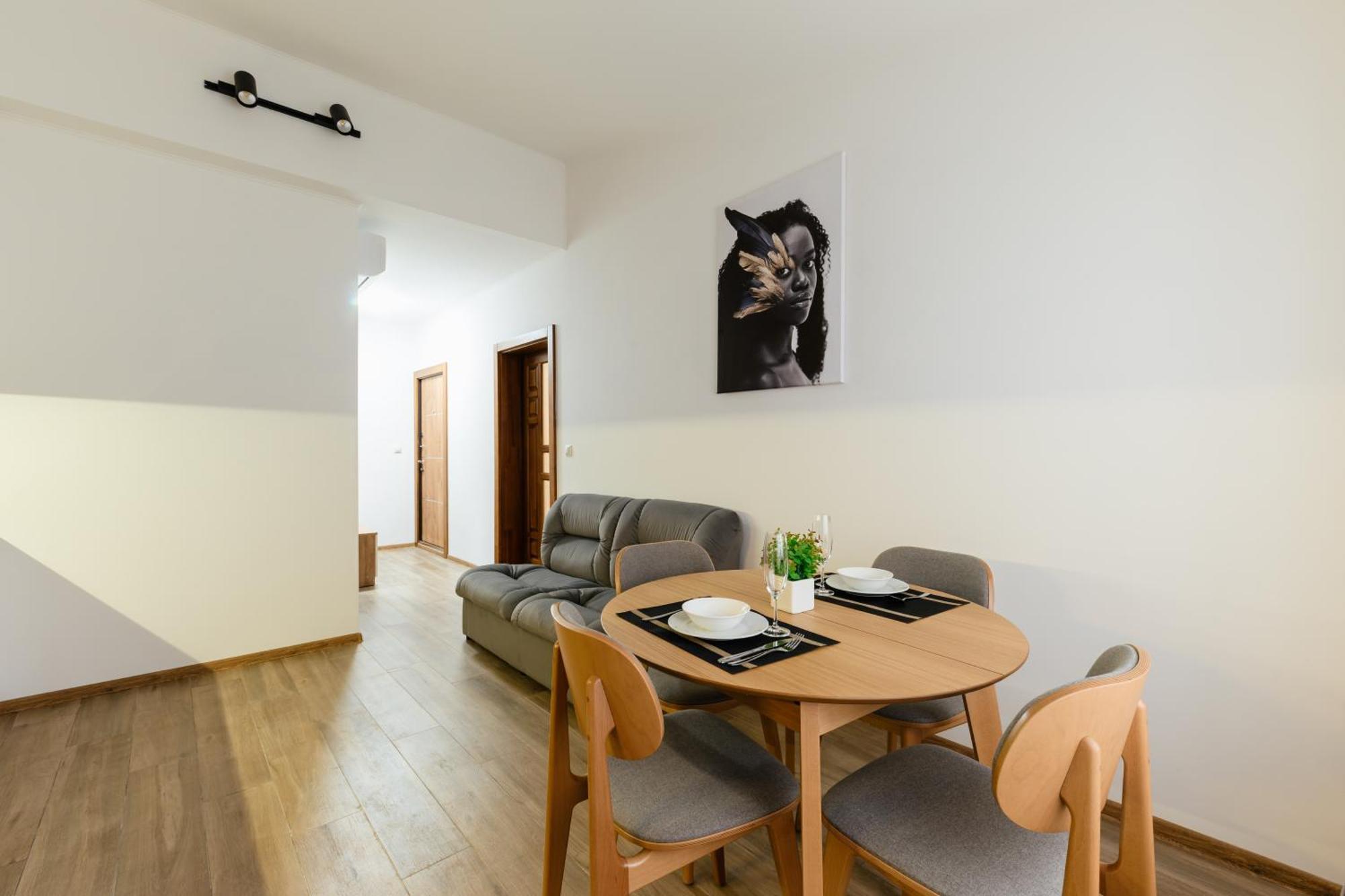 Luxury Apartments Uzhorod Esterno foto