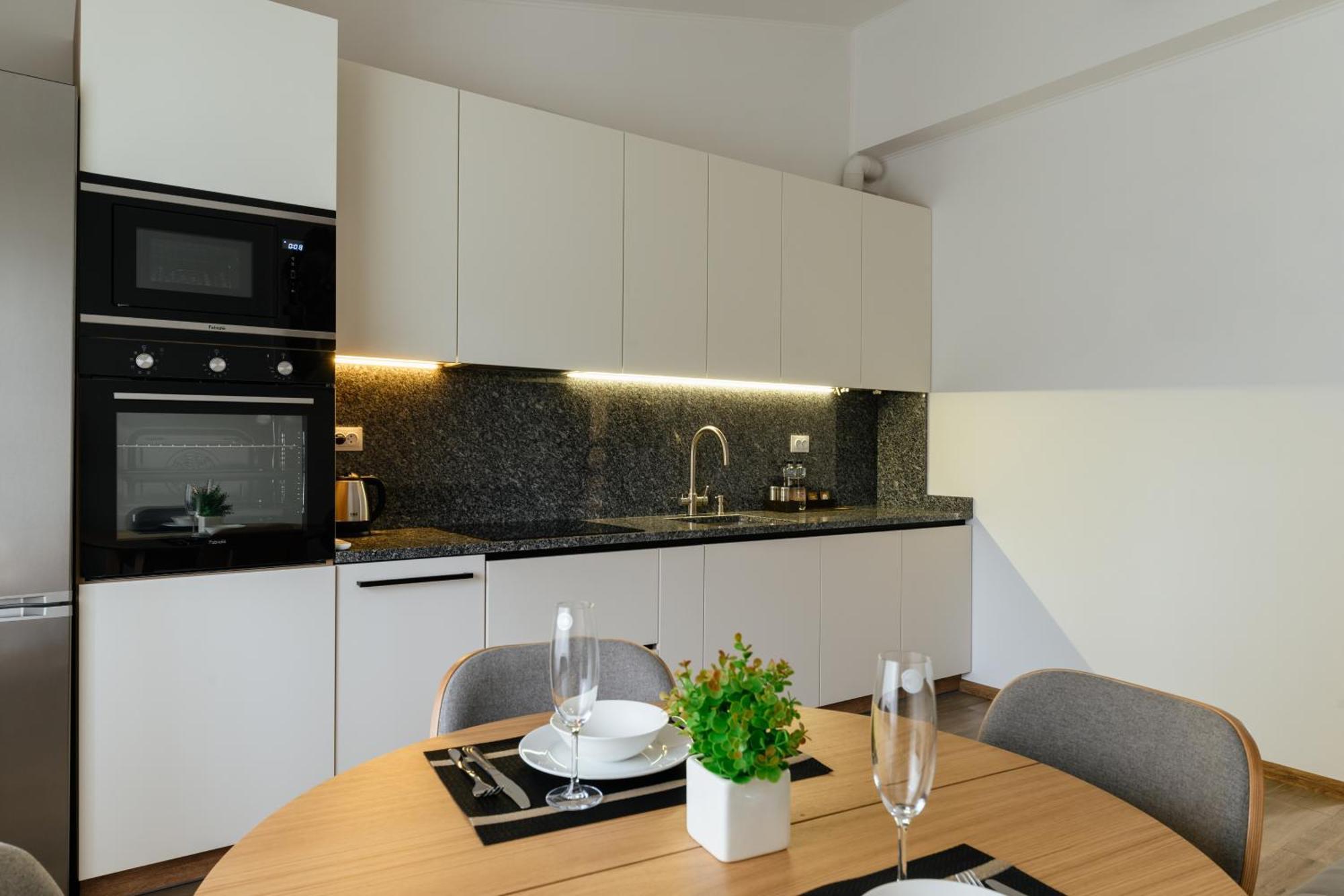 Luxury Apartments Uzhorod Esterno foto